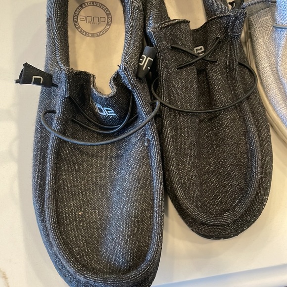 6 pairs of hey dude shoes size 12 - Picture 2 of 11